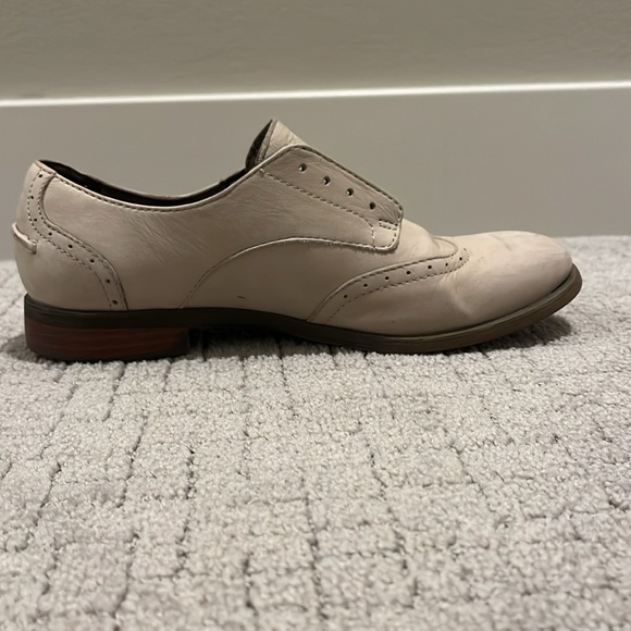 Dowry stylish Womens shoes, size 6 Women’s USA,tan brown color, moderately used - Picture 7 of 7